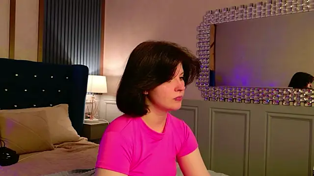 Milana Bold online show from 04.21.26