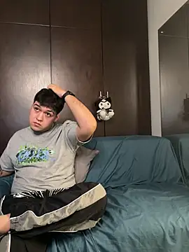 EmilyAndAndrew online show from 03.11.26