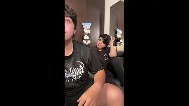 EmilyAndAndrew online show from 05.27.26