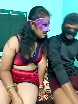 Snapshot of Tamilkannadacouple chatting on 02.13.26 Tamilkannadacouple online show from 02.13.26