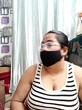 Snapshot of GangbangCouple chatting on 02.25.26 GangbangCouple online show from 02.25.26