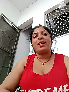 Snapshot of Horney_Bhabhi chatting on 05.05.26 Horney Bhabhi online show from 05.05.26