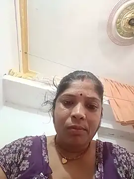 Snapshot of Horney_Bhabhi chatting on 07.05.26 Horney Bhabhi online show from 07.05.26