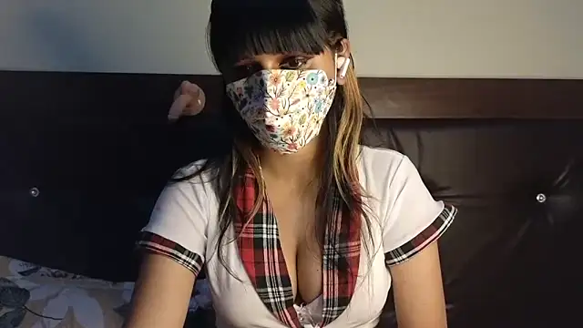 KavyaCurves online show from 04.17.26