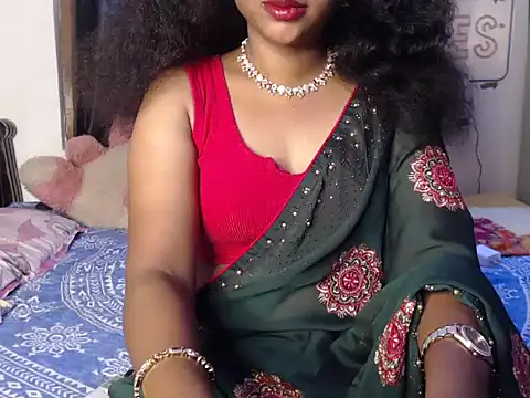 Snapshot of VixenNandhu chatting on 04.08.26 VixenNandhu online show from 04.08.26