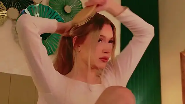 Beckie White online show from 04.12.26