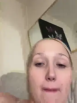 Marilynxo online show from 02.12.26