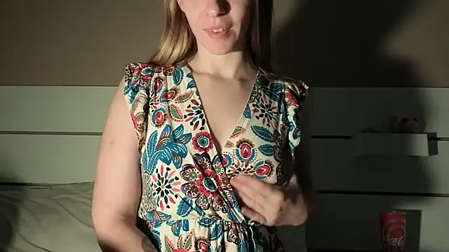 petiteetoile online show from 04.18.26