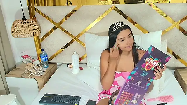 Snapshot of Madeline_Foxxxy chatting on 02.24.26 Madeline Foxxxy online show from 02.24.26