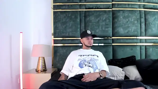 GaelyCoral online show from 04.11.26