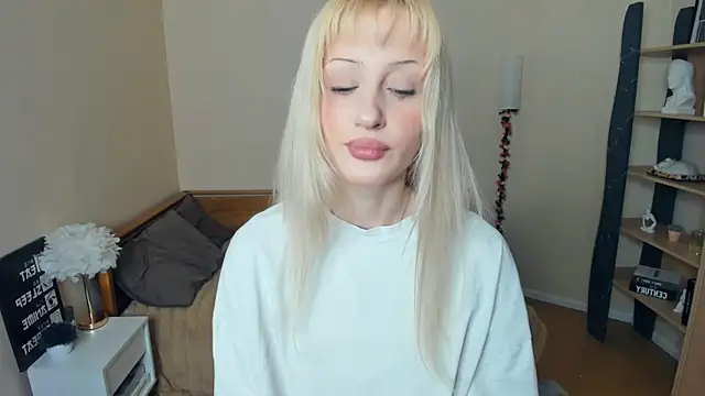 Snapshot of LolaStusse chatting on 03.03.26 LolaStusse online show from 03.03.26