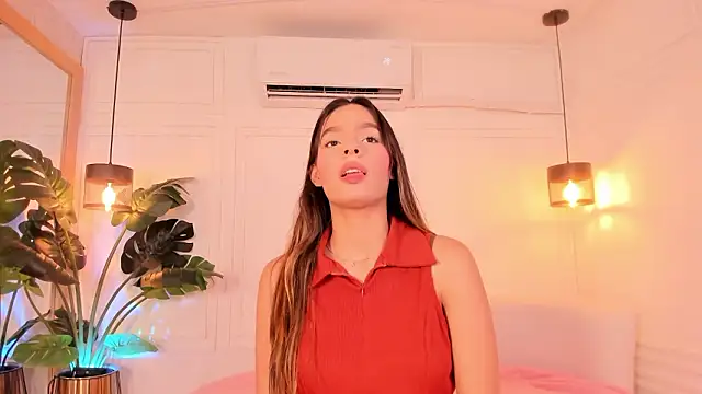 Snapshot of Nicole_Whittee chatting on 02.26.26 Nicole Whittee online show from 02.26.26