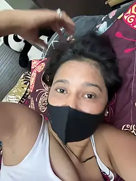 raavigirl online show from 03.18.26