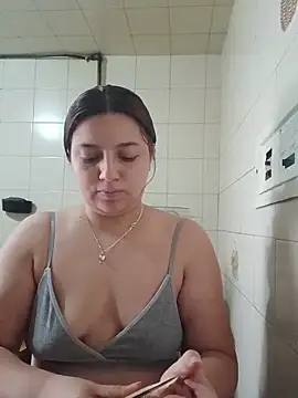 MajoArias online show from 04.24.26