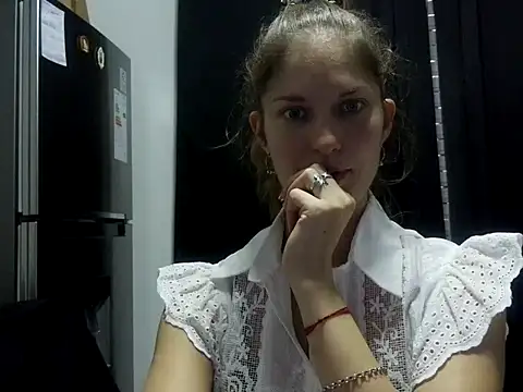 Snapshot of Serafina- chatting on 03.20.26 Serafina- online show from 03.20.26