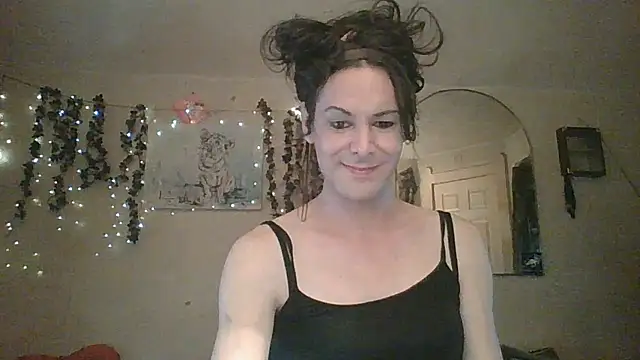 Snapshot of sillymillie4 chatting on 06.16.26 sillymillie4 online show from 06.16.26