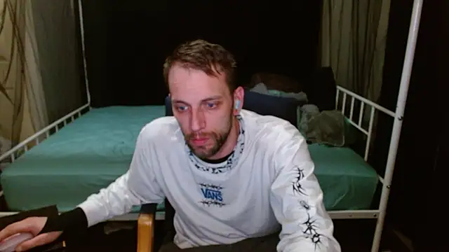 Snapshot of cguffey2284 chatting on 02.25.26 cguffey2284 online show from 02.25.26