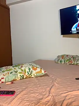 Snapshot of mia_petite2007 chatting on 02.20.26 mia petite2007 online show from 02.20.26