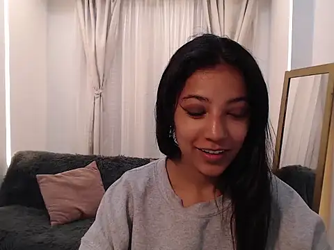 Snapshot of Scarleet_miaa chatting on 05.14.26 Scarleet miaa online show from 05.14.26
