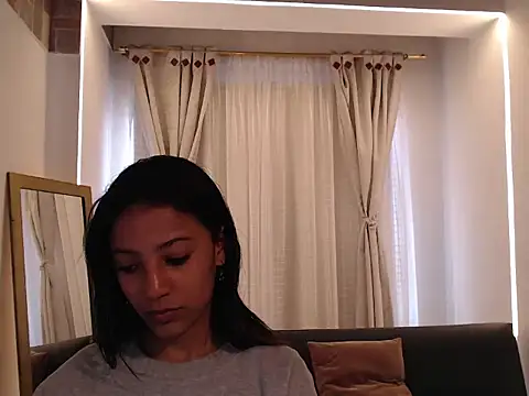 Snapshot of Scarleet_miaa chatting on 06.05.26 Scarleet miaa online show from 06.05.26