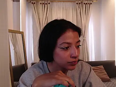Snapshot of Scarleet_miaa chatting on 06.12.26 Scarleet miaa online show from 06.12.26