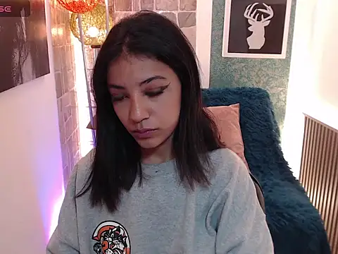 Snapshot of Scarleet_miaa chatting on 07.28.26 Scarleet miaa online show from 07.28.26