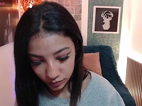 Snapshot of Scarleet_miaa chatting on 07.28.26 Scarleet miaa online show from 07.28.26