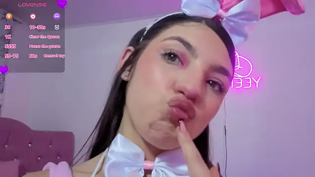 MAHYRA TAY online show from 03.26.26