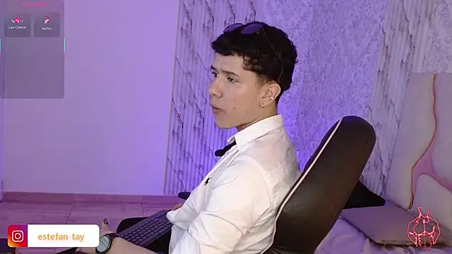 Snapshot of estefan_tay chatting on 03.02.26 estefan tay online show from 03.02.26