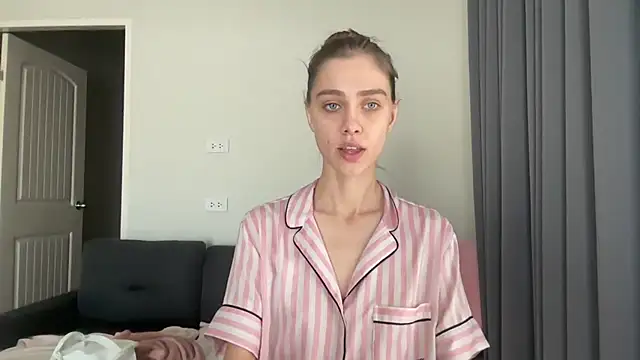 Snapshot of SonyaSweety chatting on 02.21.26 SonyaSweety online show from 02.21.26