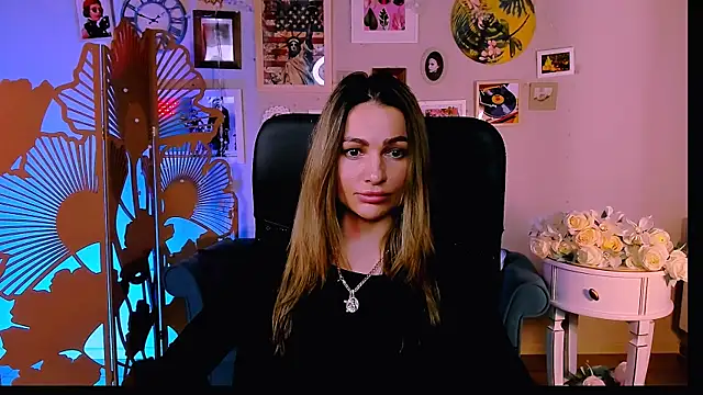 Snapshot of KrisWillis chatting on 02.06.26 KrisWillis online show from 02.06.26