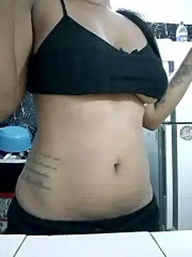 Zoe Renata online show from 04.18.26