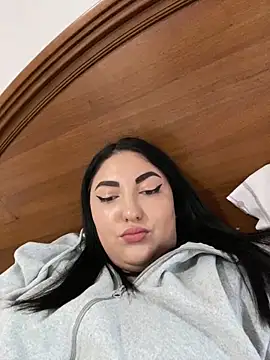 Snapshot of Amber_Sinn chatting on 06.18.26 Amber Sinn online show from 06.18.26