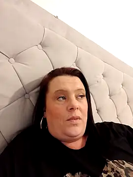 Snapshot of louisa36 chatting on 03.17.26 louisa36 online show from 03.17.26