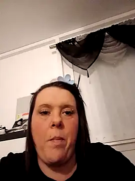 Snapshot of louisa36 chatting on 03.21.26 louisa36 online show from 03.21.26