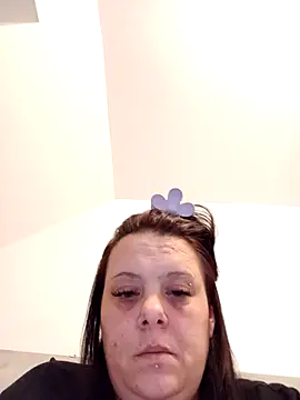 Snapshot of louisa36 chatting on 03.25.26 louisa36 online show from 03.25.26