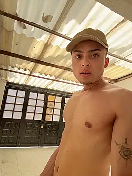 Snapshot of Eros_lee chatting on 02.12.26 Eros lee online show from 02.12.26