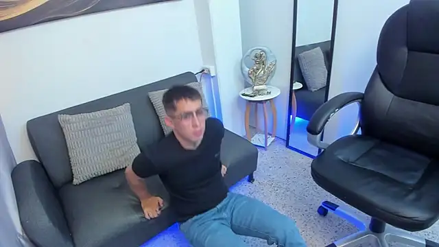 Snapshot of Tommas_Jhonson chatting on 02.21.26 Tommas Jhonson online show from 02.21.26