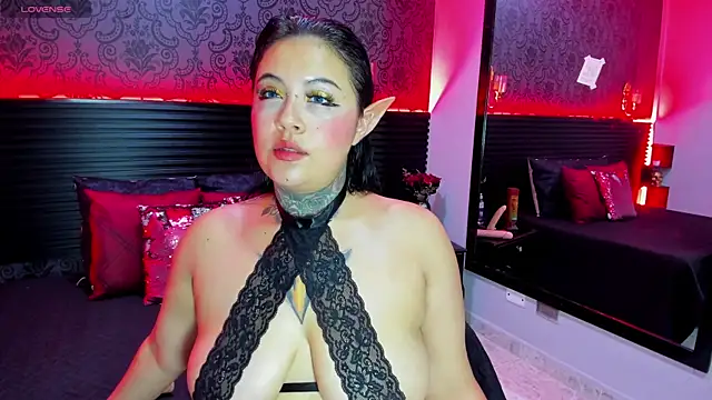 Aurelia Walker online show from 02.20.26