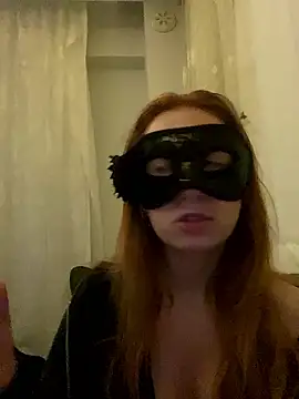 Snapshot of seluna_baby chatting on 02.13.26 seluna baby online show from 02.13.26