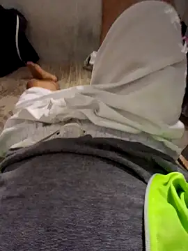 Snapshot of ReizinhoOh chatting on 02.19.26 ReizinhoOh online show from 02.19.26