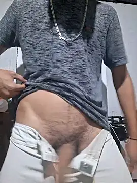 Snapshot of ReizinhoOh chatting on 03.30.26 ReizinhoOh online show from 03.30.26