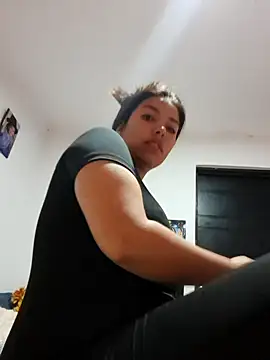 Snapshot of Ariana_Castillo__ chatting on 02.14.26 Ariana Castillo online show from 02.14.26