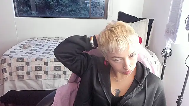 Snapshot of _AbbyIce chatting on 03.30.26 AbbyIce online show from 03.30.26