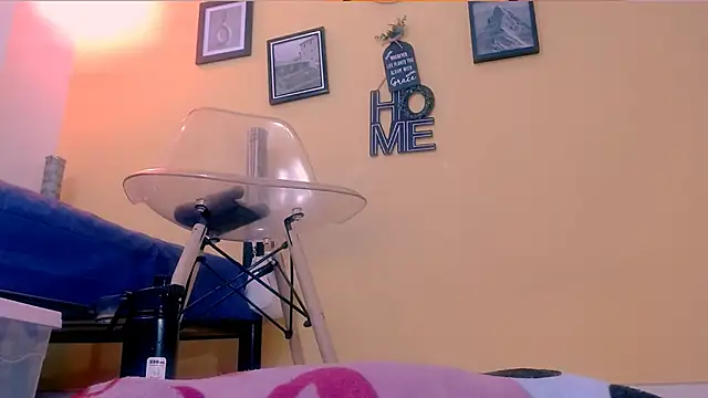 Snapshot of sexiempoderada18 chatting on 05.15.26 sexiempoderada18 online show from 05.15.26