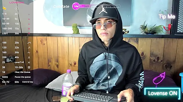 Snapshot of ItsZairen chatting on 03.01.26 ItsZairen online show from 03.01.26