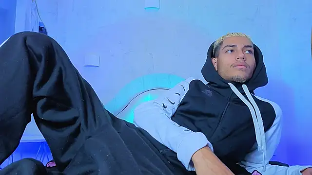 ItsZairen online show from 04.15.26