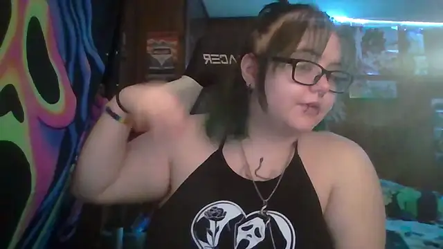 Snapshot of thatskarma chatting on 02.21.26 thatskarma online show from 02.21.26