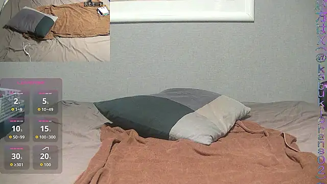 Snapshot of Erotic-Masseuse-Alan chatting on 06.07.26 Erotic-Masseuse-Alan online show from 06.07.26