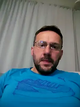 Snapshot of defaktor chatting on 03.28.26 defaktor online show from 03.28.26